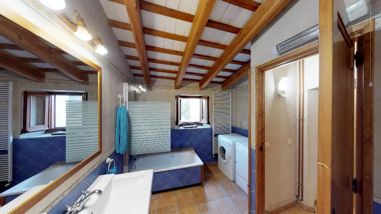 Agroturisme Can Burgues Santa Eulàlia de Ronçana Exterior foto